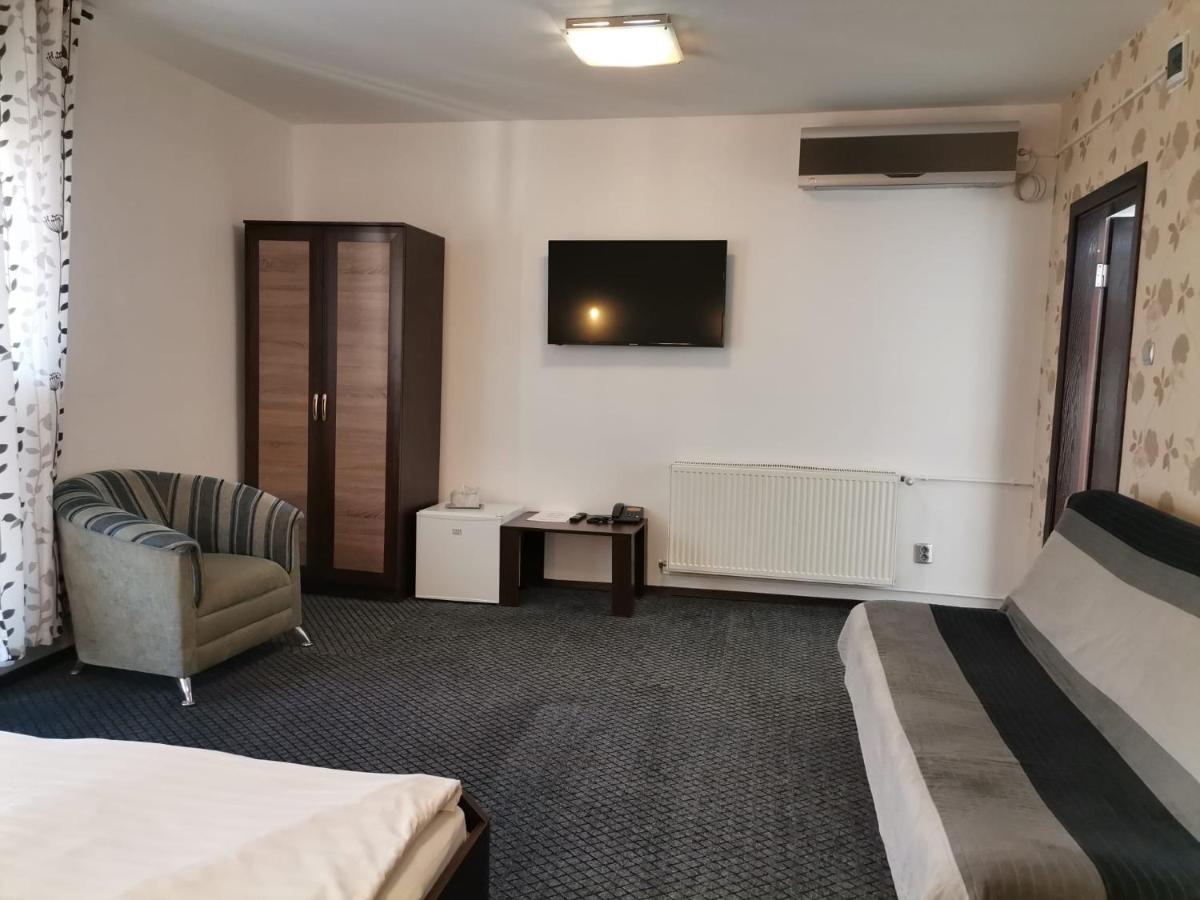 Motel Davios Тыргу-Жиу Экстерьер фото