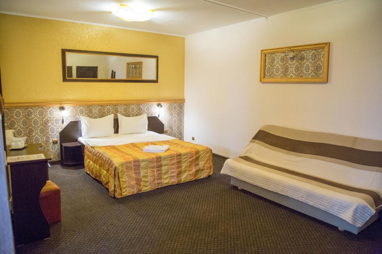 Motel Davios Тыргу-Жиу Экстерьер фото